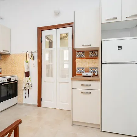 Chalki Group Apartment *